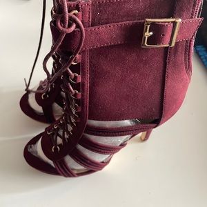 New maroon high heels size 8